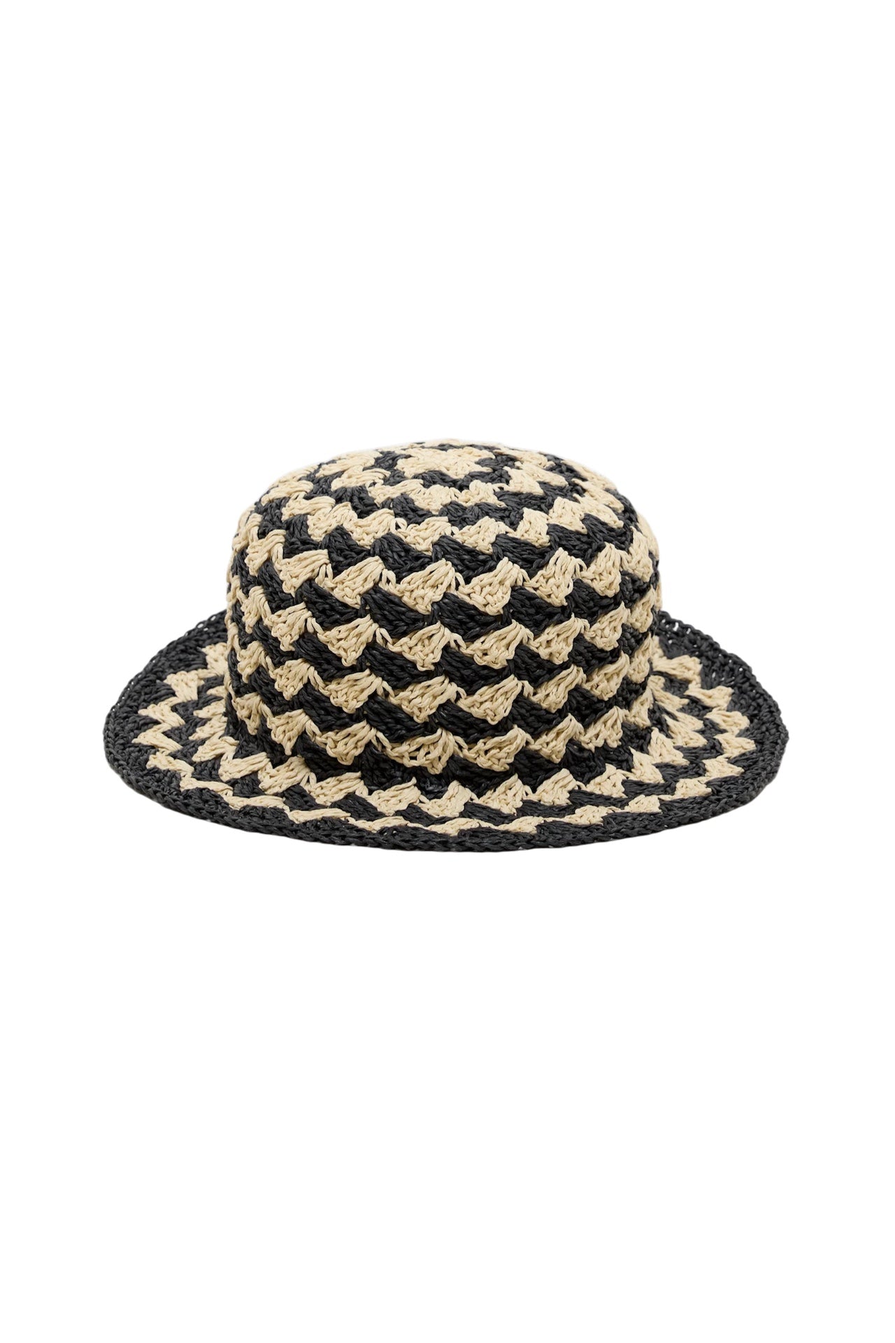 Cappello in carta Closed