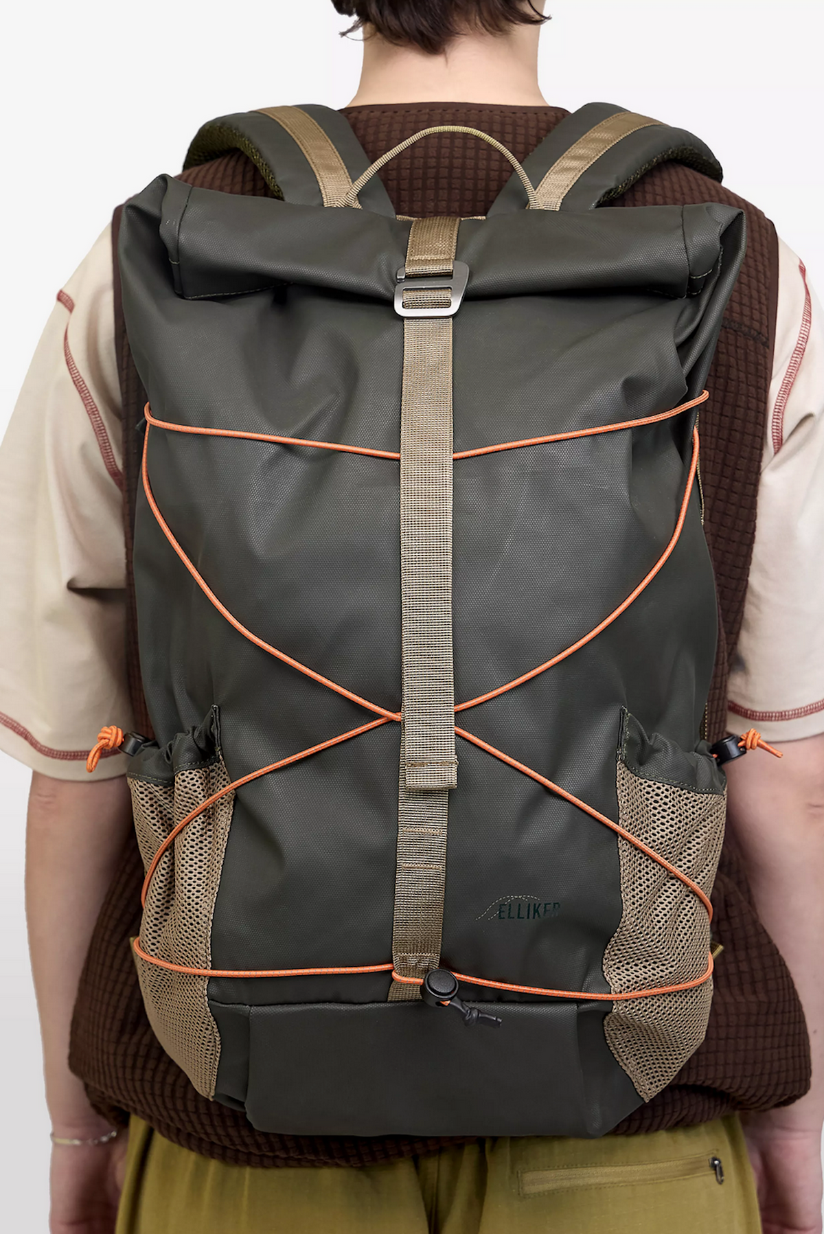 Zaino Dayle Roll Top 21/25L Elliker — vista indossato