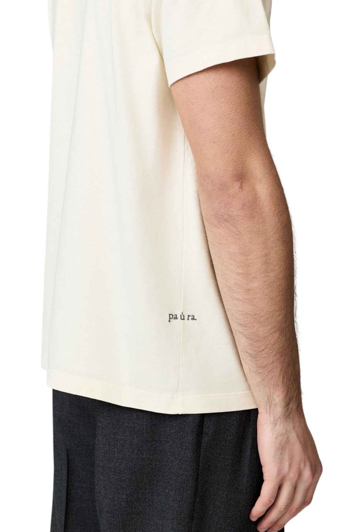 T-shirt Kansas Danilo Paura color latte con girocollo e maniche corte, dettaglio logo