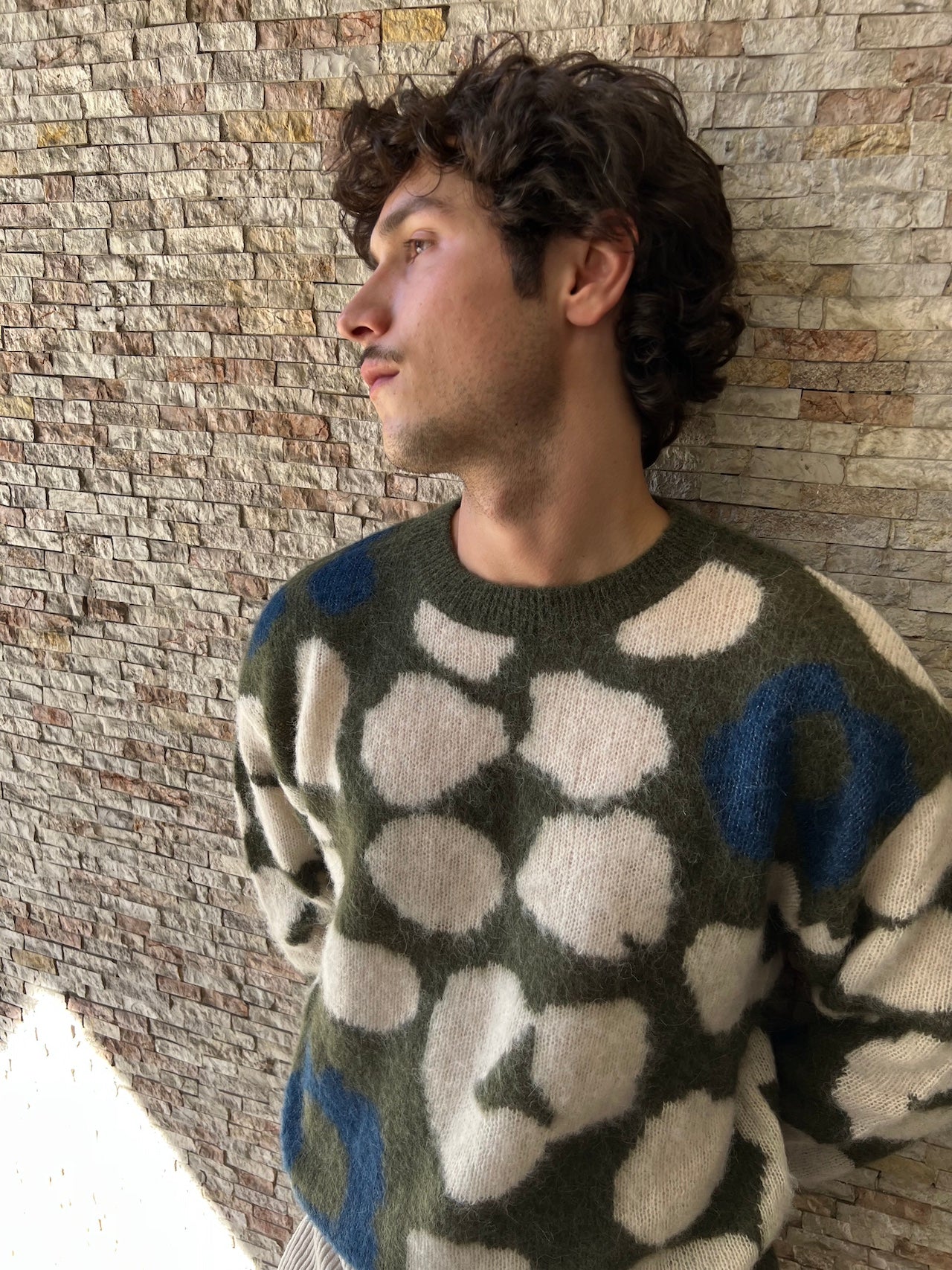 Pull con disegno geometrico Closed