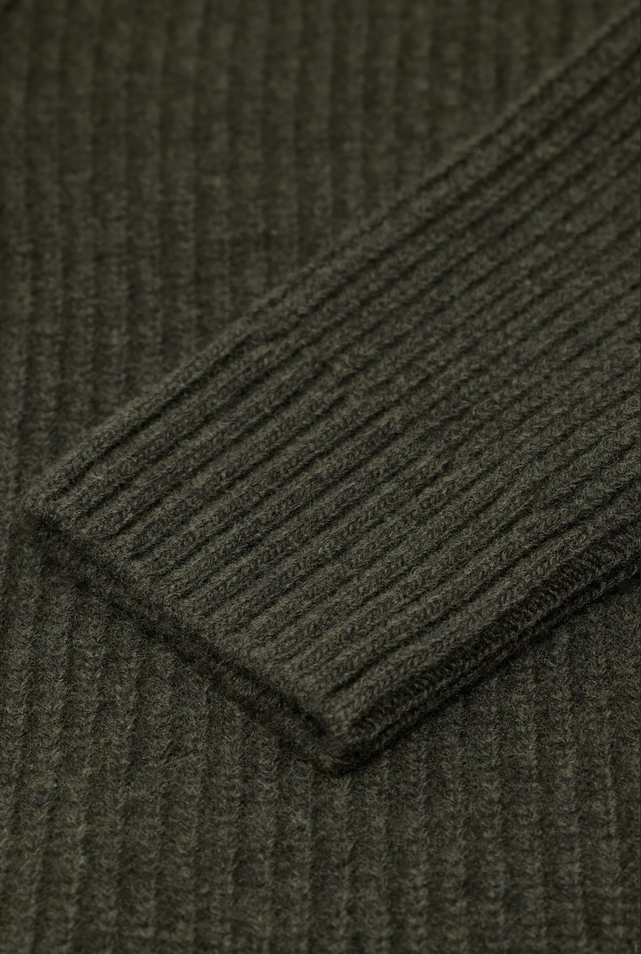 Pull in lana girocollo Closed